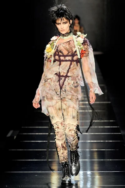 Look 45